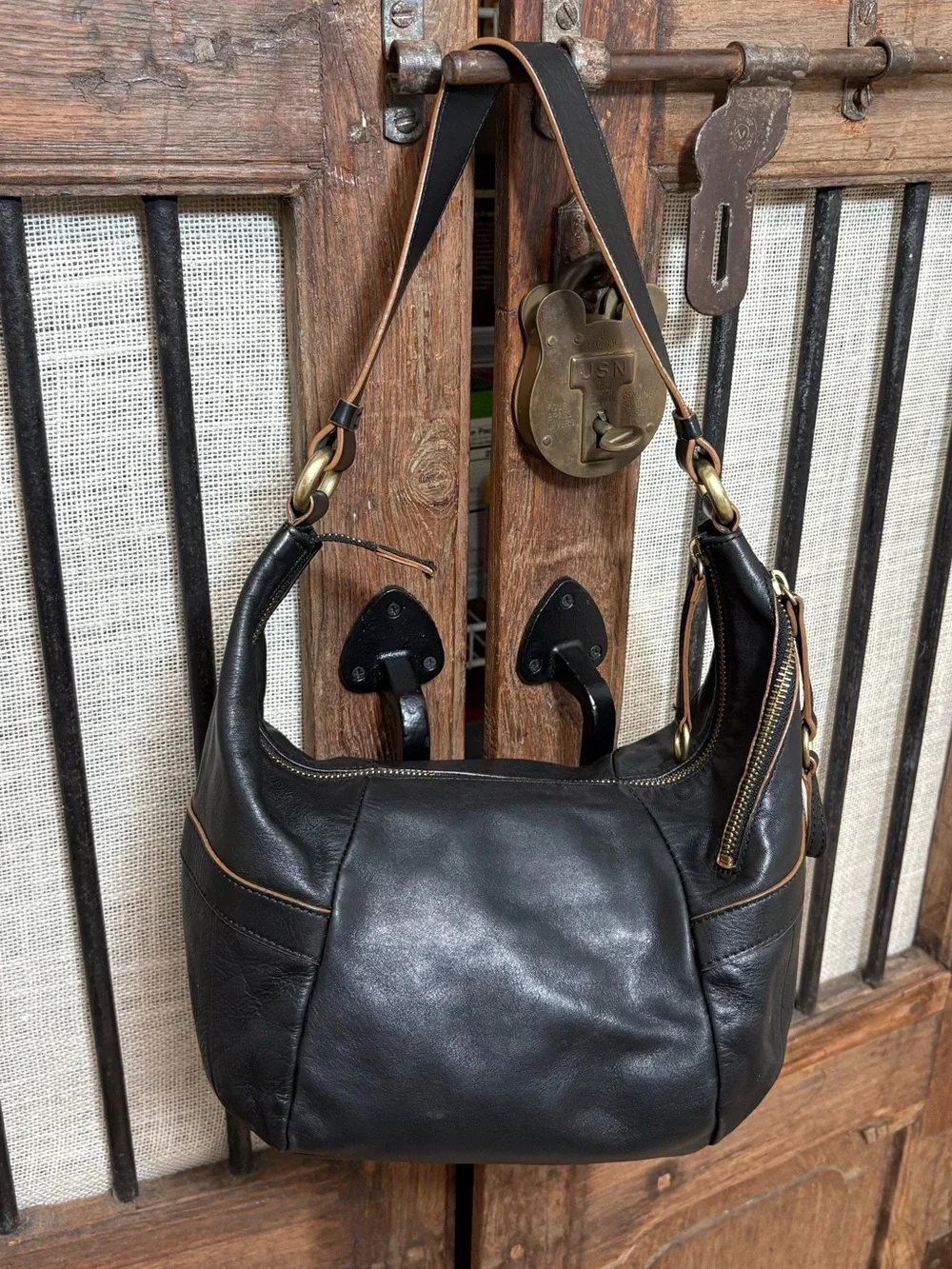 VTG Danier Black Leather Hobo Shoulder Bag